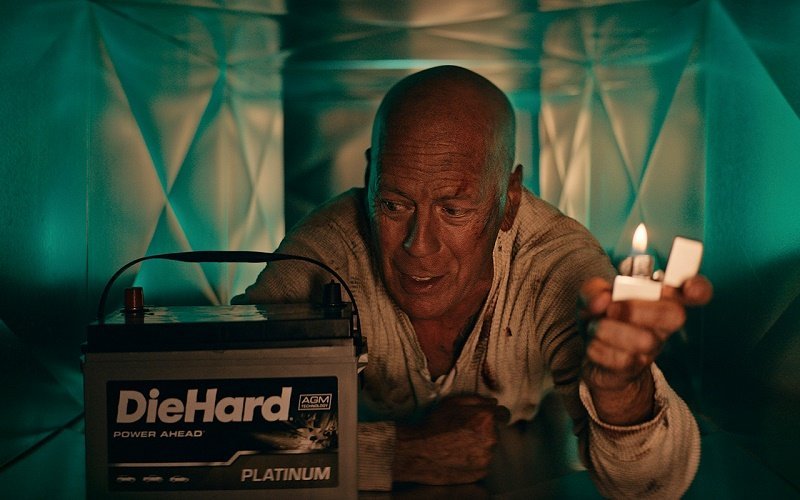 смотреть крепкий орешек