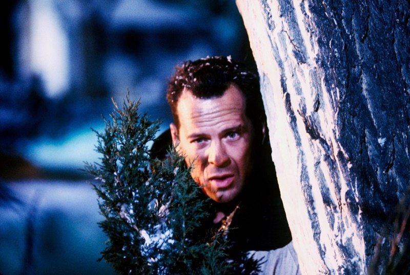 смотреть крепкий орешек