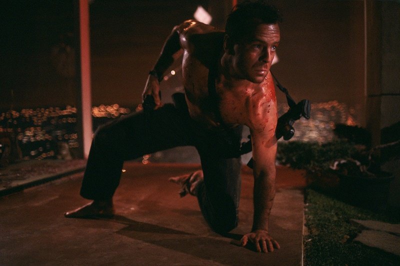 смотреть крепкий орешек